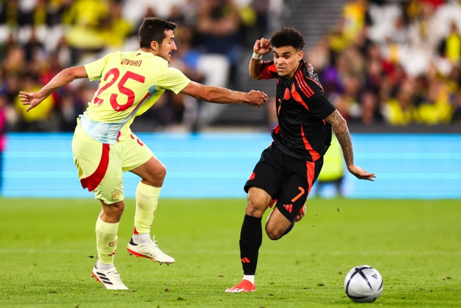 爱游戏大厅-哥伦比亚队在南美洲杯比赛中一路领先