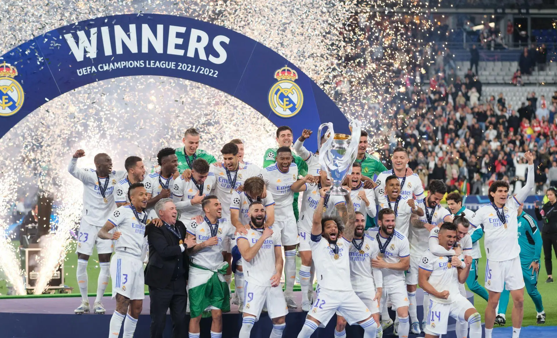 皇马惊险晋级，热血八强之战