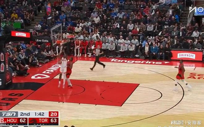 AYX体育赛事-火箭队主场大胜猛龙队，成功晋级