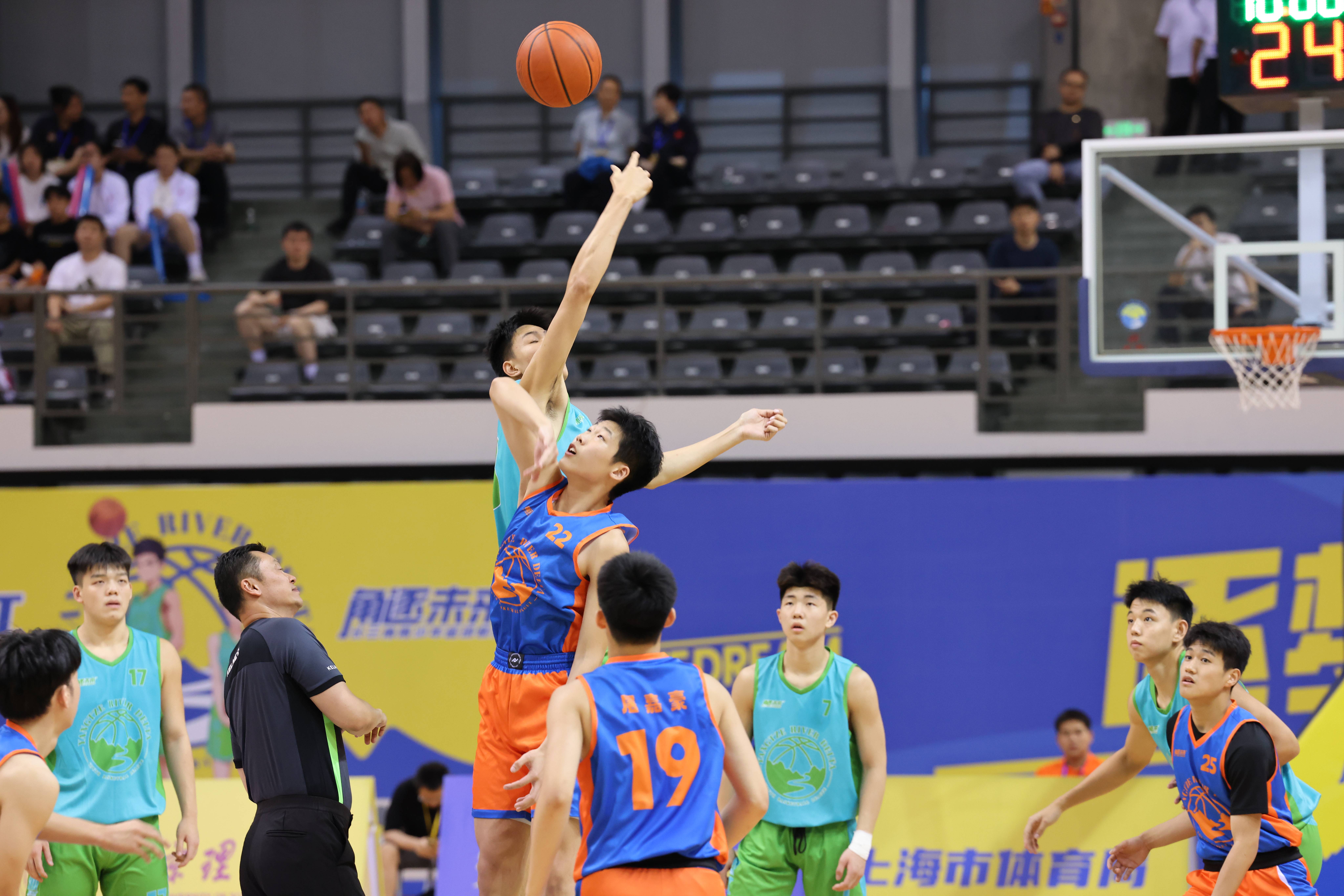 江苏苏州闯入半决赛，激烈角逐展开