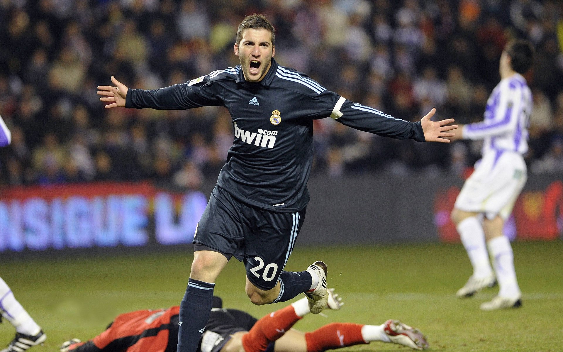 本泽马爆发引领新时代，卡塔尔资本力克毕尔巴鄂改写足球版图