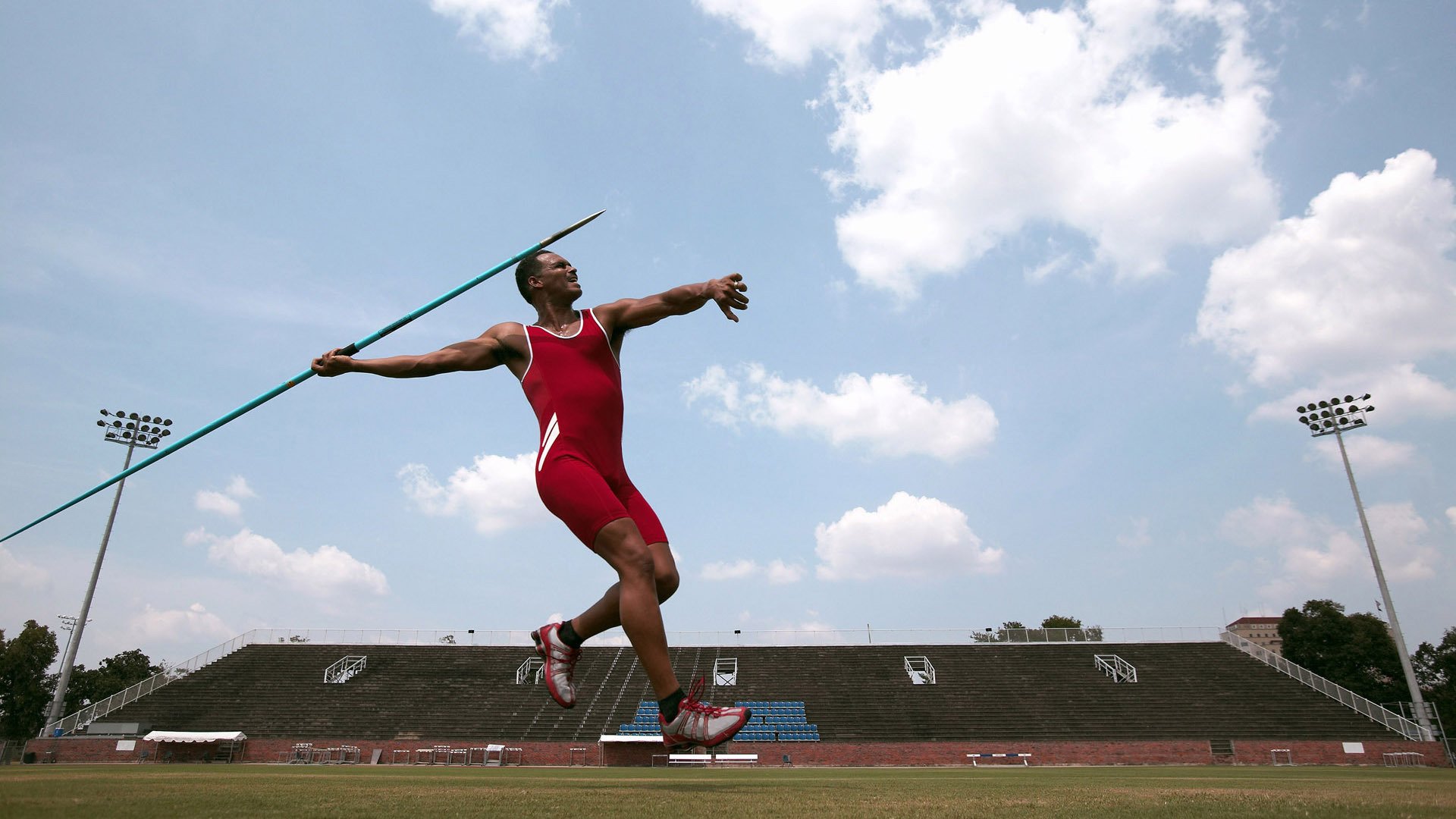 西决生死战之夜，莫兰特稳定输出不掉线，年轻领袖的淬火时刻