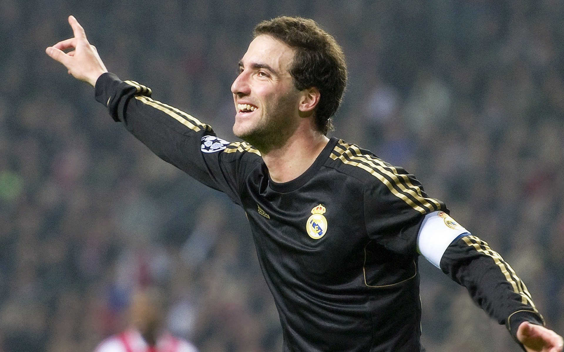 皮克一锤定音，墨西哥踏平雷恩书写历史新章